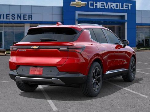 New 2025 Chevrolet Equinox EV LT image 4