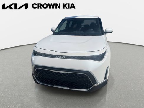Certified 2025 Kia Soul LX w/ LX Technology Package image 31