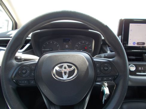 Used 2024 Toyota Corolla LE FWD image 13