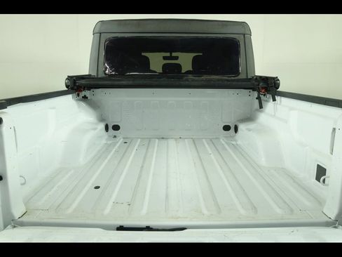 Used 2022 Jeep Gladiator Sport AWD/4WD image 15