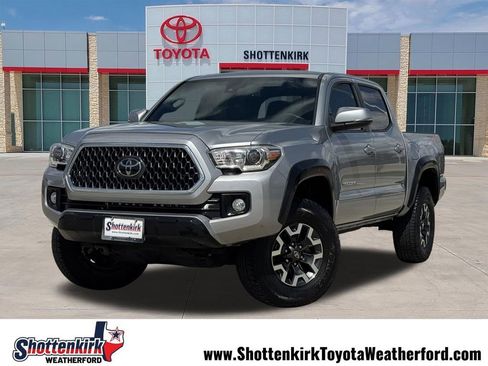 Used 2019 Toyota Tacoma TRD Off-Road AWD/4WD image 1