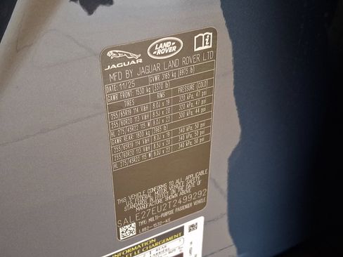 New 2026 Land Rover Defender 110 X-Dynamic SE image 20