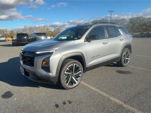 New 2026 Chevrolet Equinox RS w/ LPO, Floor Liner Package image 7