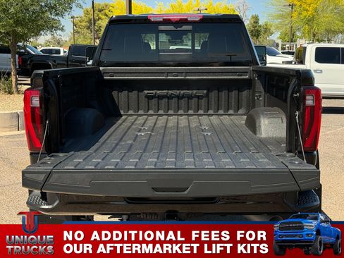Used 2024 GMC Sierra 2500 Denali Ultimate image 10