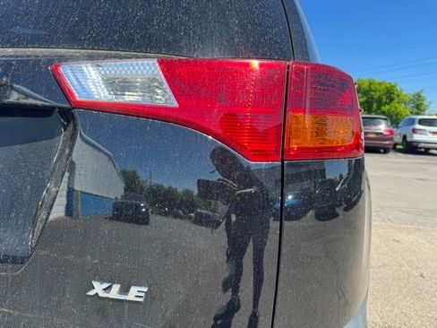 Used 2015 Toyota RAV4 XLE FWD image 10