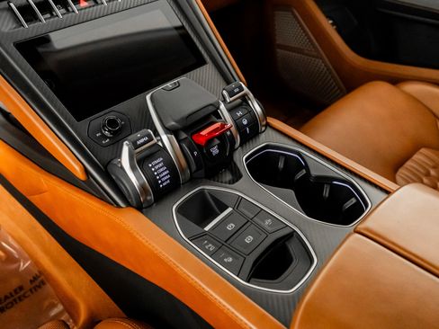 Used 2023 Lamborghini Urus S image 37