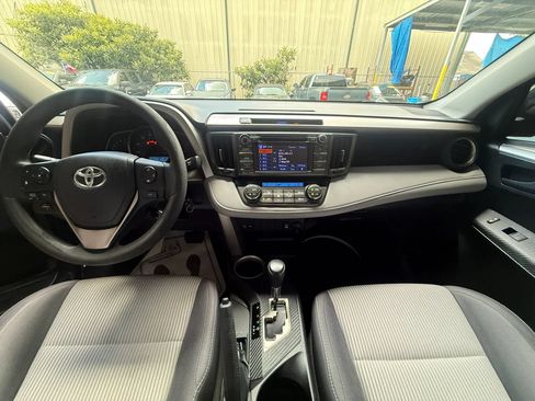 Used 2013 Toyota RAV4 XLE FWD image 9