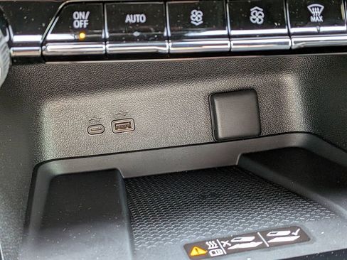 New 2026 Chevrolet Traverse LT w/ LPO, Floor Liner Package image 26