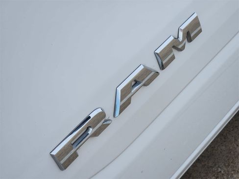 Used 2025 RAM 1500 Laramie image 18