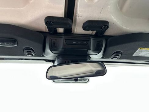 Used 2024 Jeep Wrangler Unlimited image 24