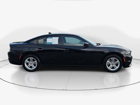 Used 2023 Dodge Charger SXT RWD image 5
