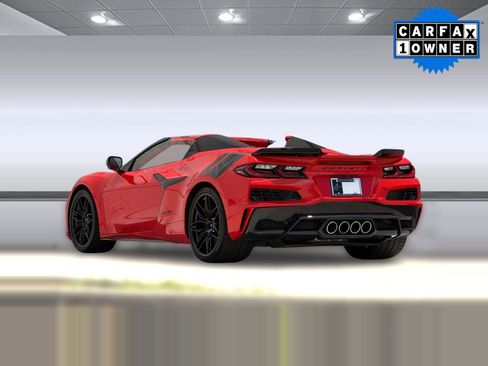 Used 2024 Chevrolet Corvette Z06 RWD image 3