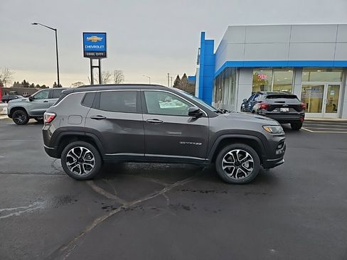 Used 2024 Jeep Compass Limited image 2