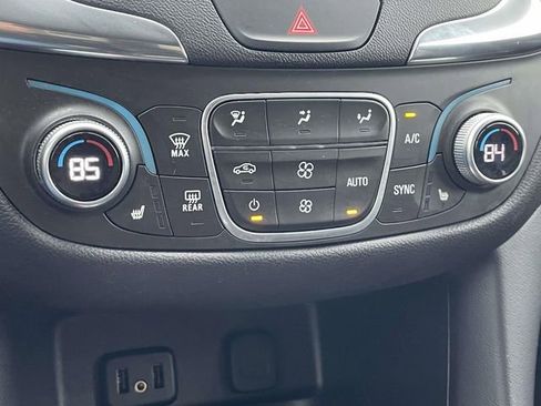 Certified 2018 Chevrolet Equinox Premier image 20