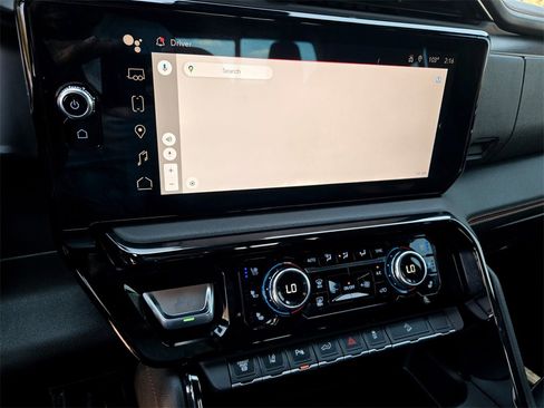 Used 2024 GMC Sierra 2500 AT4 w/ AT4 Premium Plus Package image 18