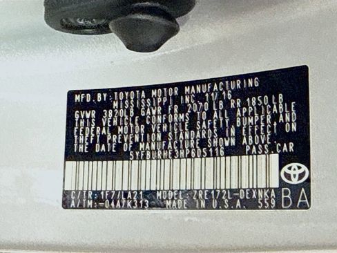 Certified 2017 Toyota Corolla XLE FWD image 30