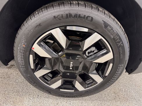 New 2027 Kia Telluride S image 4