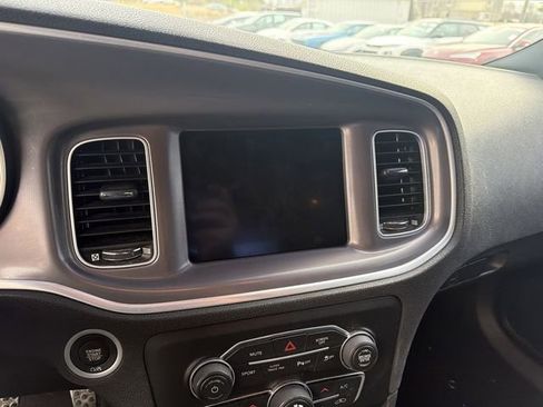 Used 2022 Dodge Charger R/T w/ Driver Convenience Group image 11