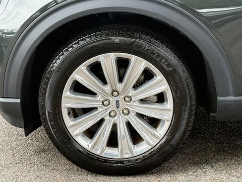 Used 2022 Ford Explorer Limited w/ Limited Technology Package AWD/4WD image 6
