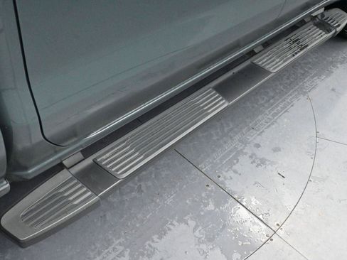 Used 2025 Chevrolet Silverado 1500 ZR2 w/ Technology Package image 9