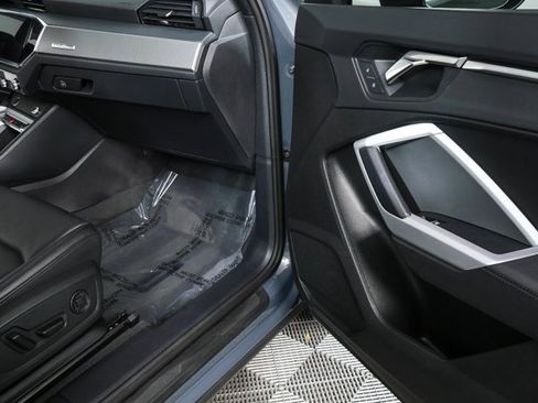 Used 2023 Audi Q3 2.0T Premium w/ Convenience Package image 24