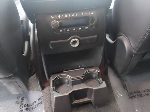 Used 2007 Cadillac Escalade ESV AWD w/ Information Package image 4