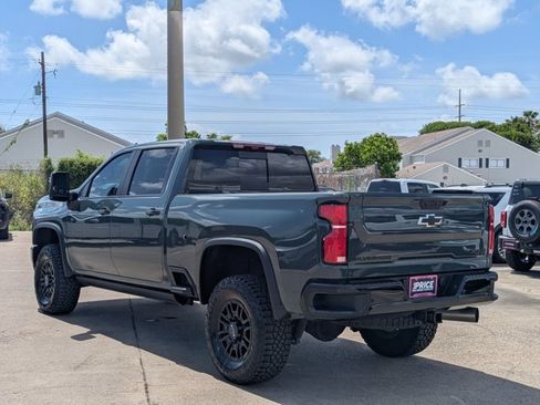 Used 2026 Chevrolet Silverado 2500 ZR2 w/ LPO, Dark Essentials Package AWD/4WD image 8