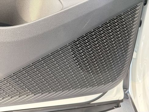 New 2026 Volkswagen Atlas Cross Sport SE AWD/4WD image 19