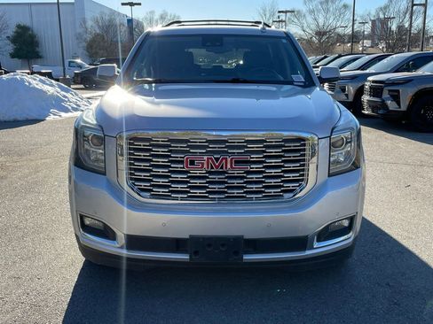 Used 2020 GMC Yukon Denali image 2