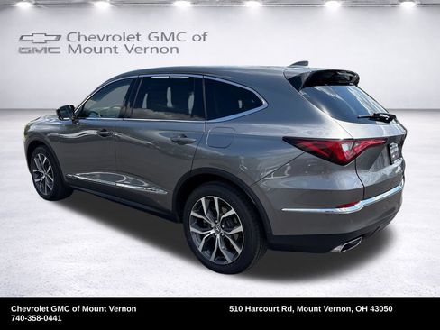 Used 2024 Acura MDX SH-AWD w/ Technology Package image 3