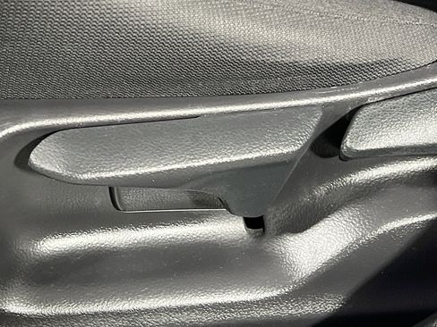 Used 2020 Toyota Corolla LE image 16