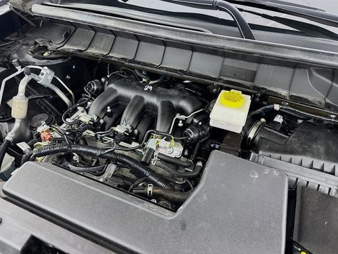 Certified 2024 Nissan Pathfinder SV image 30