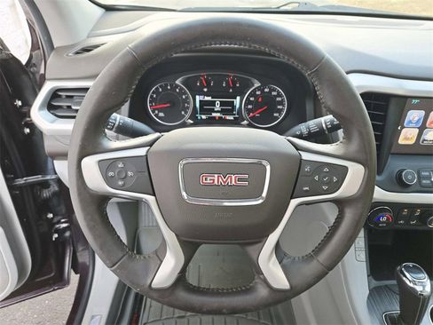 Used 2018 GMC Acadia SLT image 21