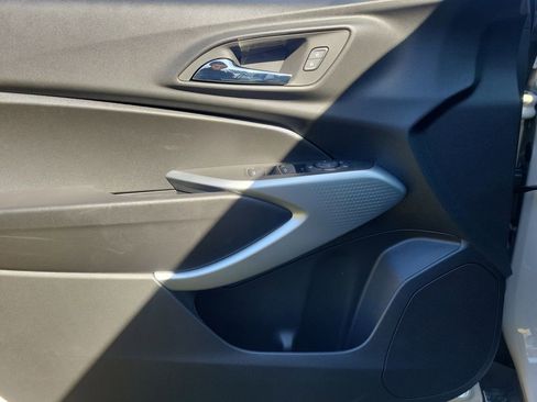 New 2026 Chevrolet Trax RS w/ Sunroof Package image 18