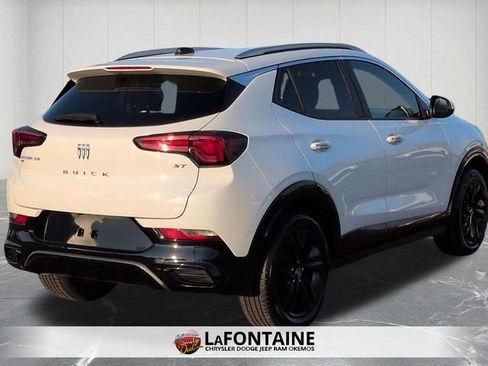 Used 2024 Buick Encore GX Sport Touring image 5