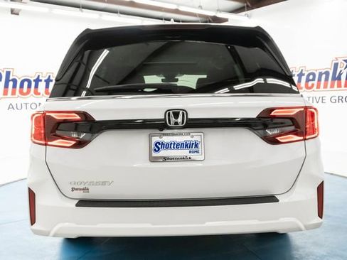 Used 2025 Honda Odyssey EX-L image 6