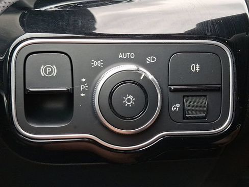 Used 2025 Mercedes-Benz CLA 250 image 22