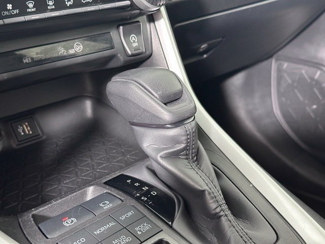 Used 2023 Toyota RAV4 LE AWD/4WD image 19