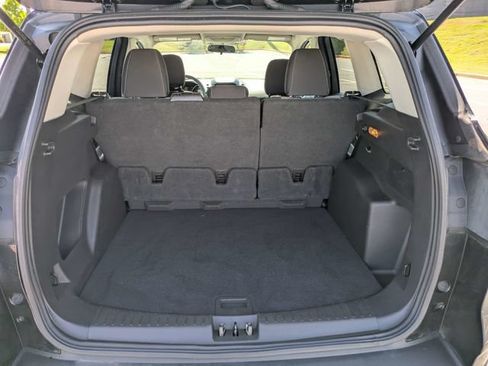 Used 2019 Ford Escape SE FWD image 13