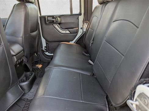 Used 2014 Jeep Wrangler Unlimited Rubicon w/ Max Tow Package image 23