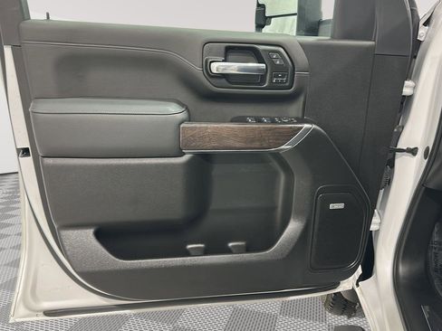 Used 2022 GMC Sierra 3500 Denali image 21