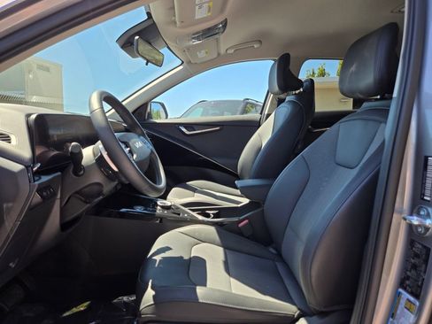 Used 2024 Kia Niro Wind w/ Wind Preserve Package FWD image 20