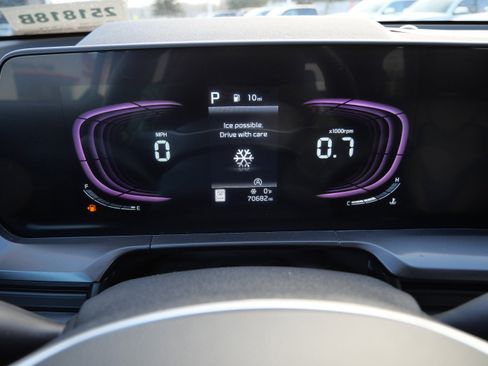 Used 2023 Kia Telluride LX image 22