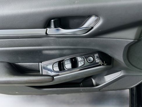 Used 2024 Nissan Altima 2.5 SR image 15