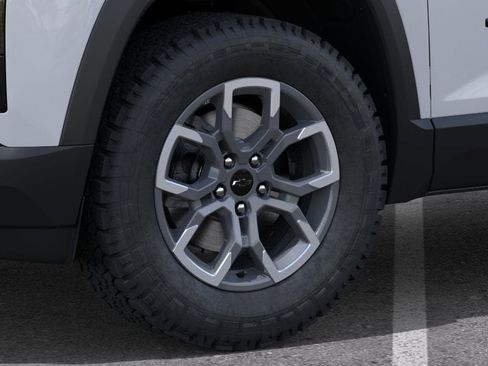 New 2026 Chevrolet Equinox ACTIV w/ Convenience Package III AWD/4WD image 39