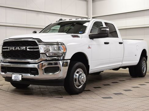 Used 2023 RAM 3500 Tradesman image 3