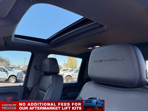 Used 2022 GMC Sierra 2500 Denali w/ Denali Ultimate Package image 19