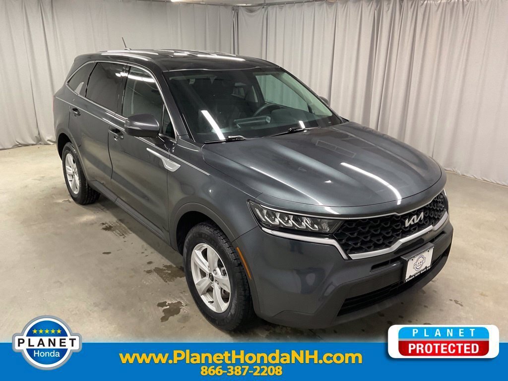 Used 2023 Kia Sorento LX AWD/4WD image 1