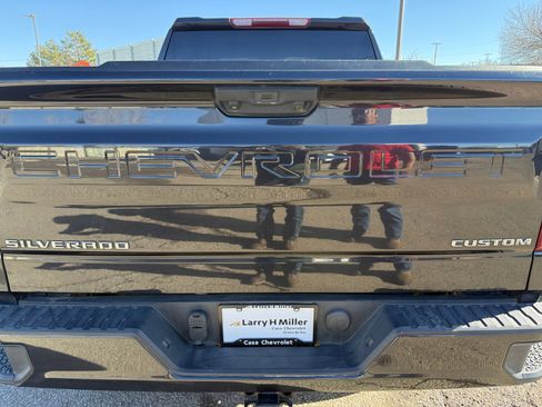 Used 2022 Chevrolet Silverado 1500 Custom image 25