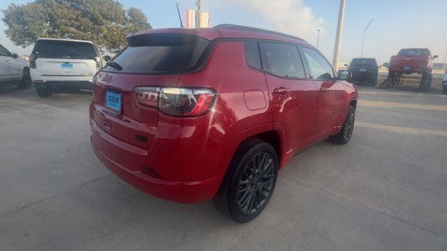 Used 2023 Jeep Compass Limited AWD/4WD image 8